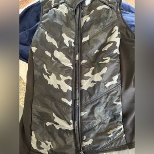 Avia Camo Puffy Vest